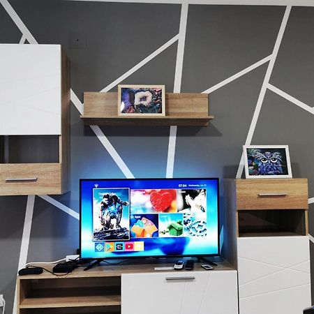 Cozy Corner Apartments - Free Parking & Wi-Fi ชูปริยา ภายนอก รูปภาพ