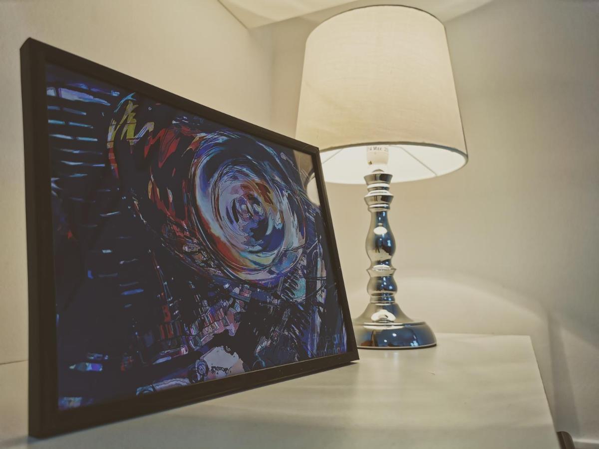 Cozy Corner Apartments - Free Parking & Wi-Fi ชูปริยา ภายนอก รูปภาพ