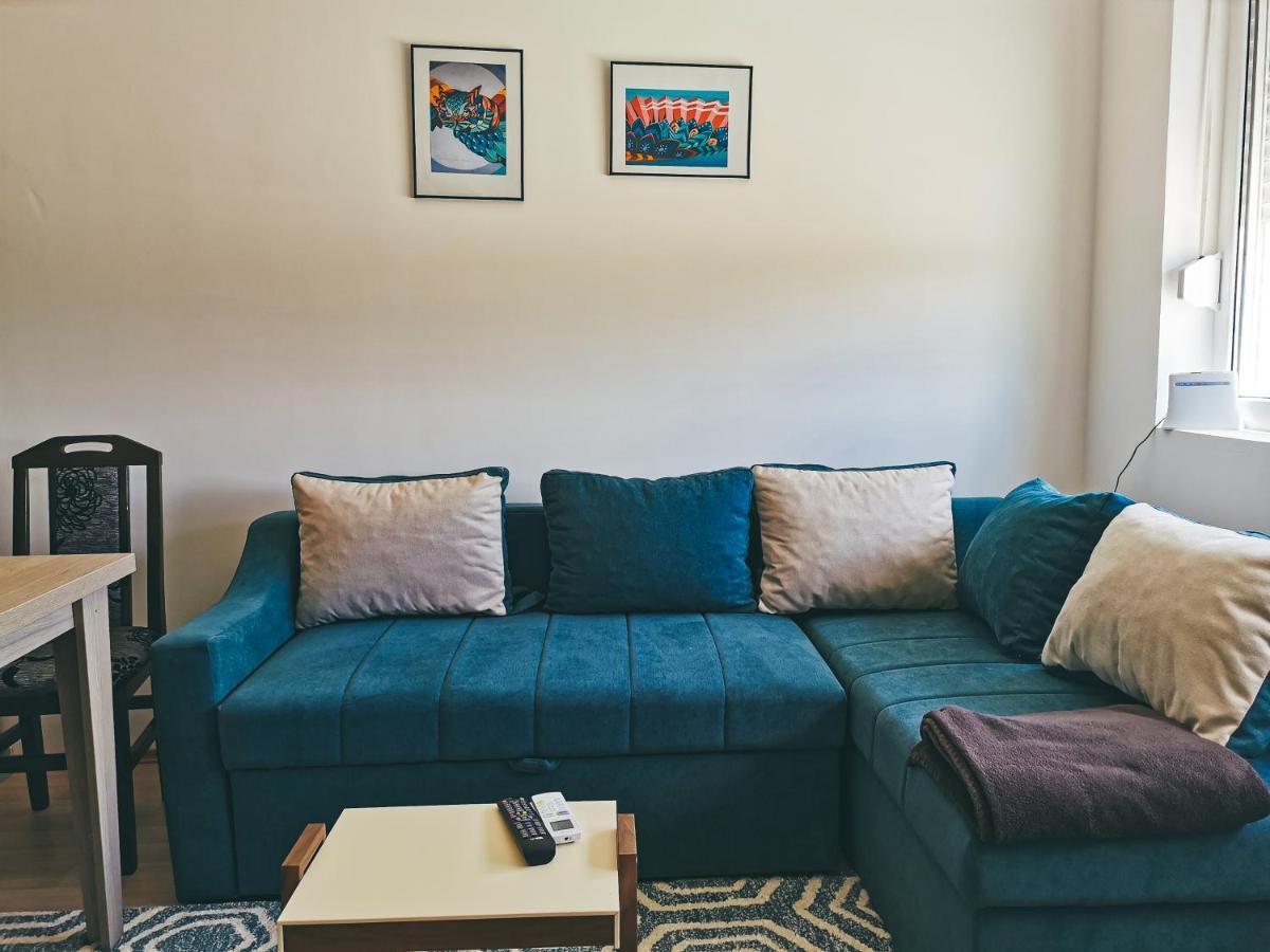 Cozy Corner Apartments - Free Parking & Wi-Fi ชูปริยา ภายนอก รูปภาพ