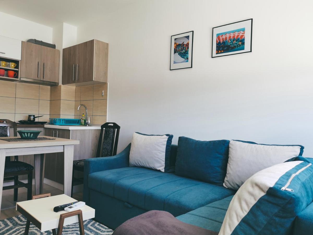 Cozy Corner Apartments - Free Parking & Wi-Fi ชูปริยา ภายนอก รูปภาพ