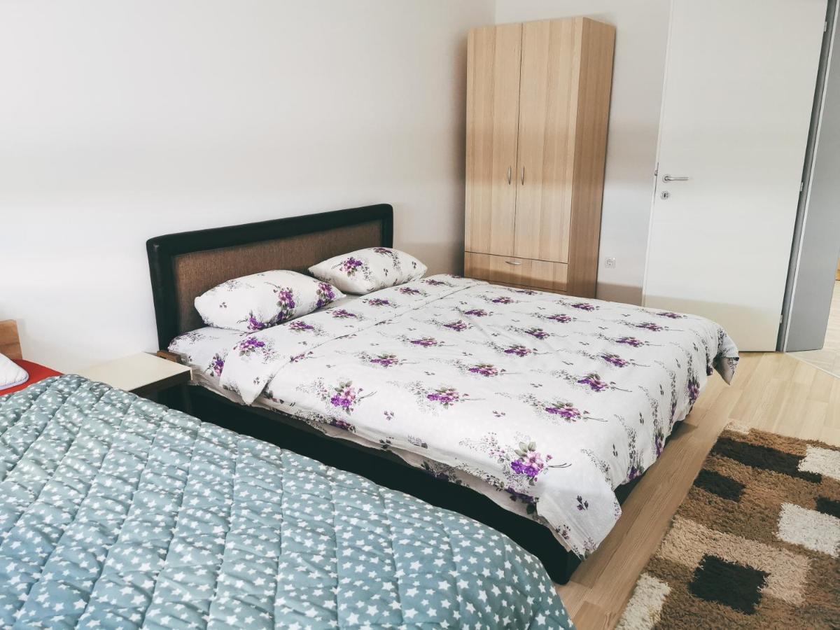 Cozy Corner Apartments - Free Parking & Wi-Fi ชูปริยา ภายนอก รูปภาพ
