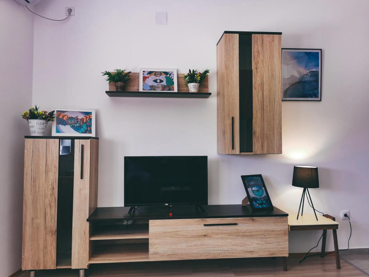 Cozy Corner Apartments - Free Parking & Wi-Fi ชูปริยา ภายนอก รูปภาพ