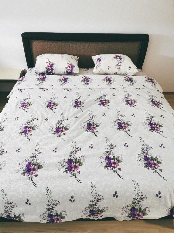 Cozy Corner Apartments - Free Parking & Wi-Fi ชูปริยา ภายนอก รูปภาพ