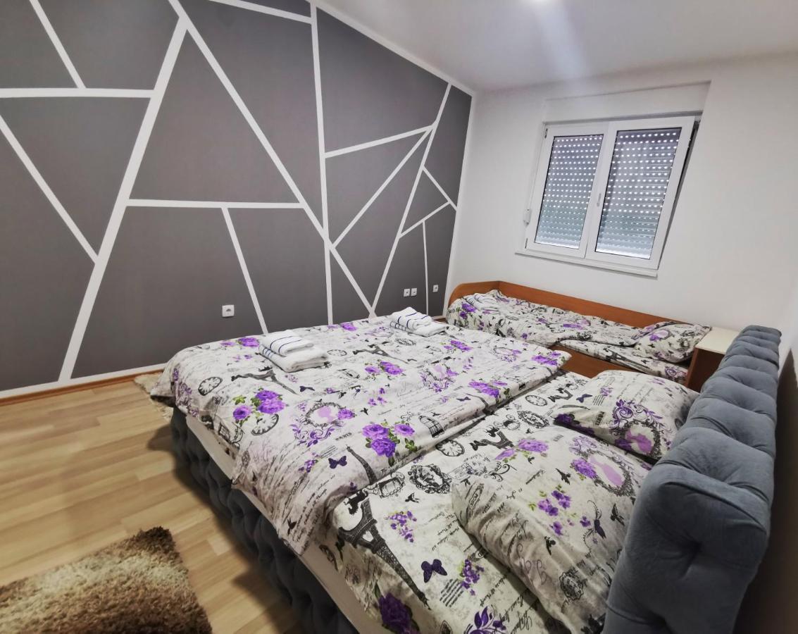 Cozy Corner Apartments - Free Parking & Wi-Fi ชูปริยา ภายนอก รูปภาพ
