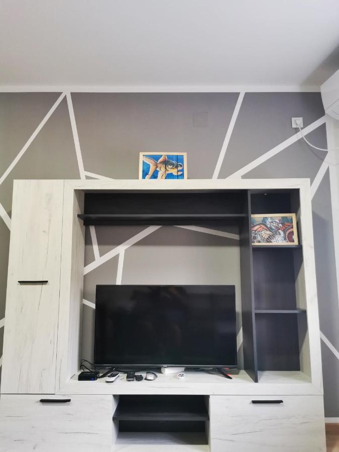 Cozy Corner Apartments - Free Parking & Wi-Fi ชูปริยา ภายนอก รูปภาพ